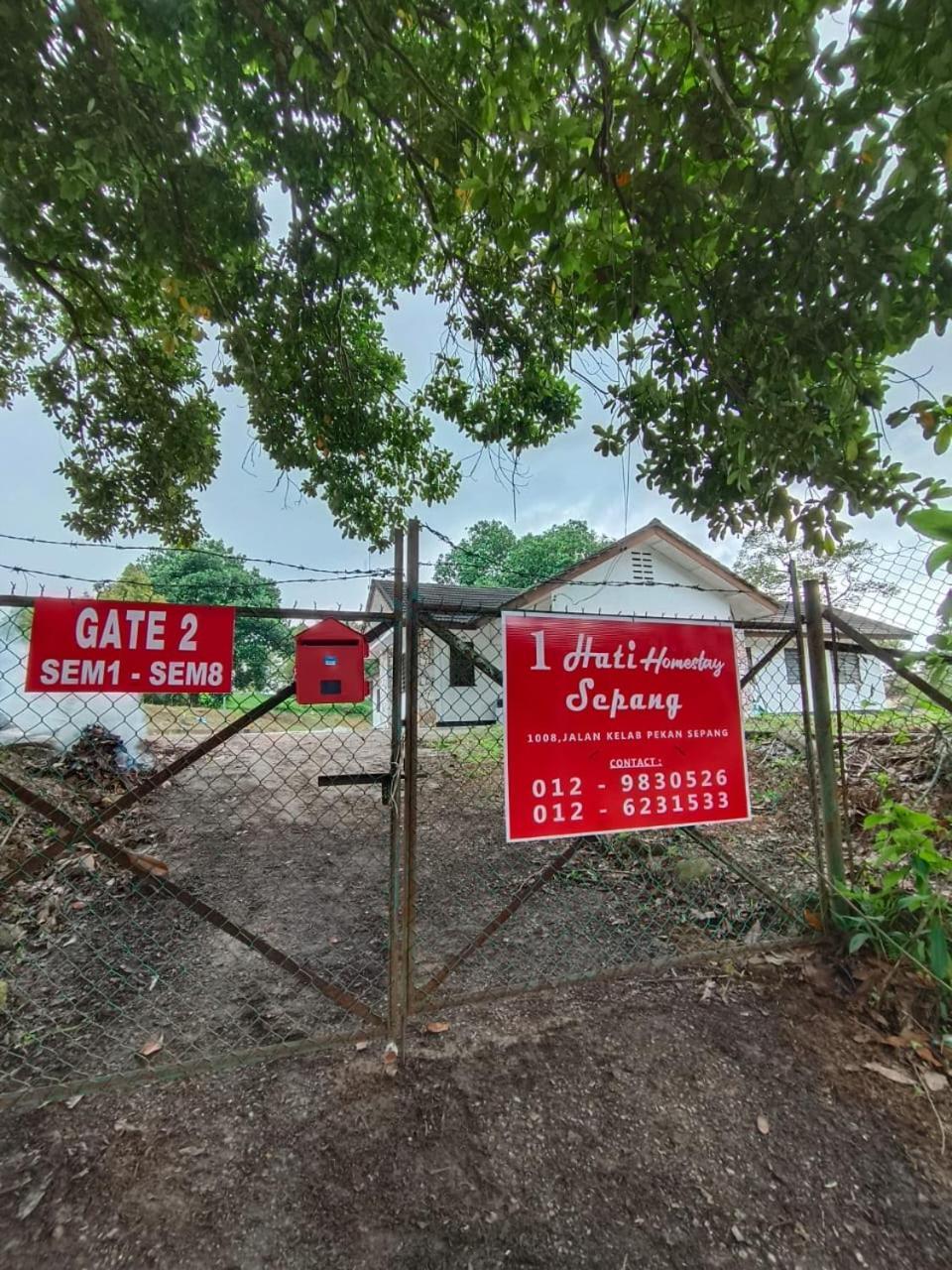 1 Hati Homestay Sepang Exterior photo